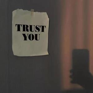 三个黑人和一个白人怎么念
