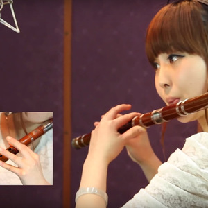 三个黑人和一个白人怎么念
